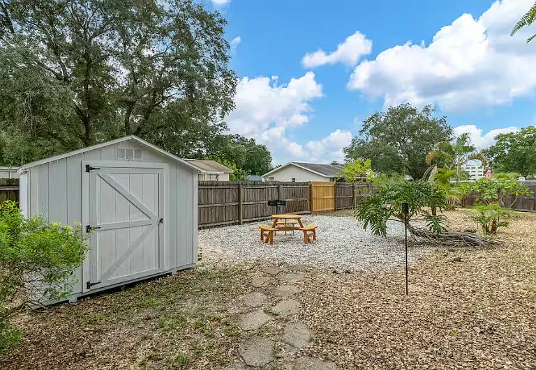 2614 Peak St — Photo 7