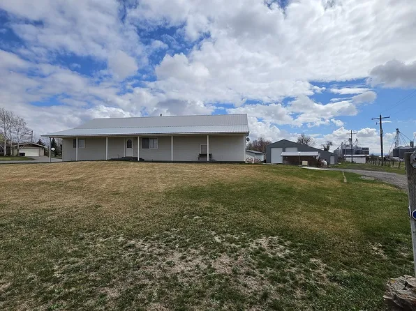 25 W Main St, Newdale, ID 83436