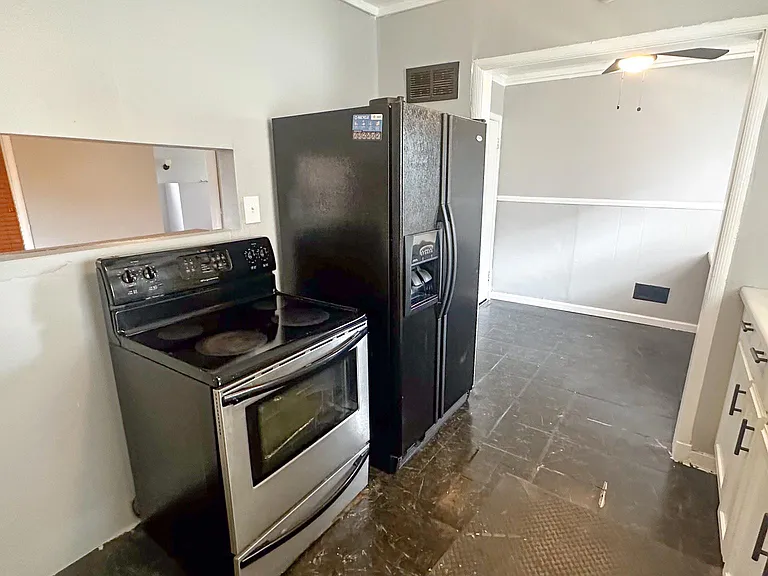 5142 Brooklyn Ave — Photo 12