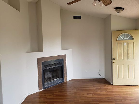 4th image of 909 Haynes Dr