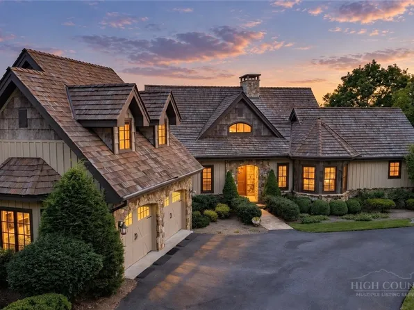 133 Summit Ledges Lane, Banner Elk, NC 28604