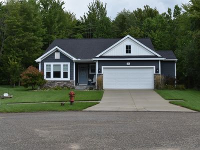 72022 Beacon Ct, South Haven, MI, 49090