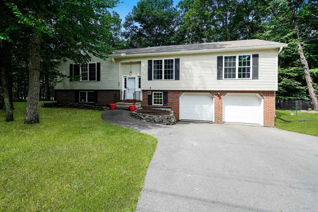 129 Butternut Rd photo 1