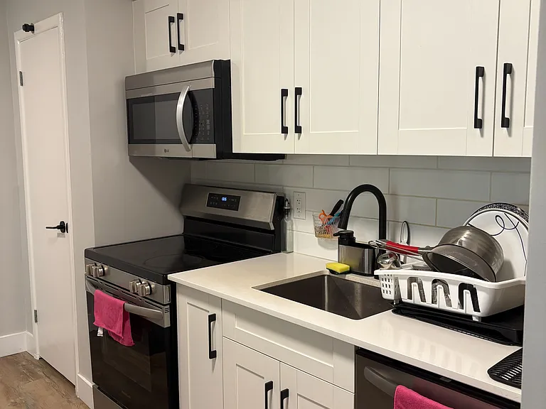 400 Scenic Dr S #9 — Photo 6