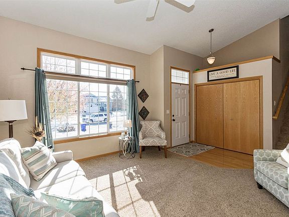 3rd image of 615 Pebble Ct
