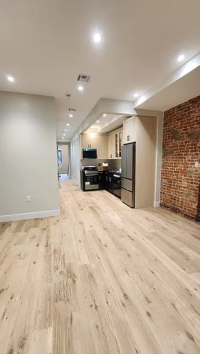 221 Ralph Ave Photo 1