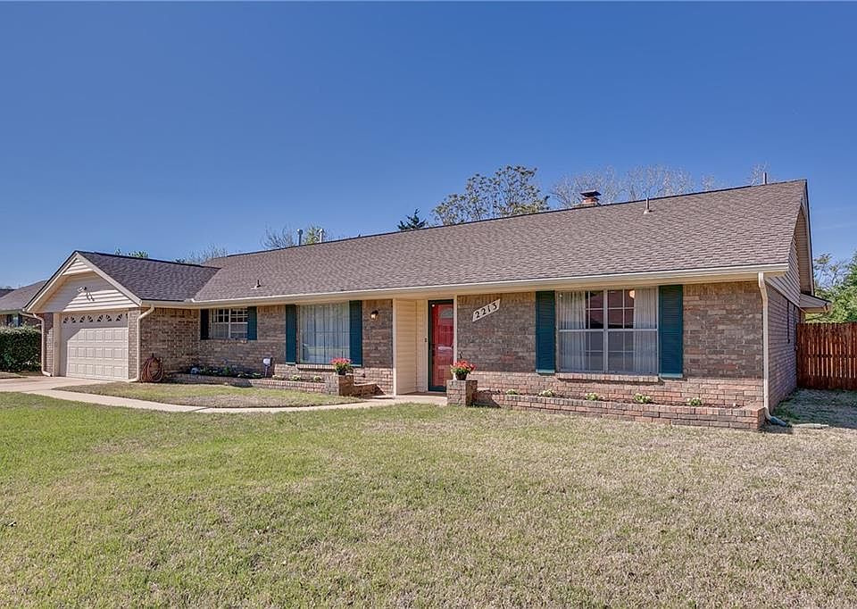 1st image of 2213 NW 118th Ter