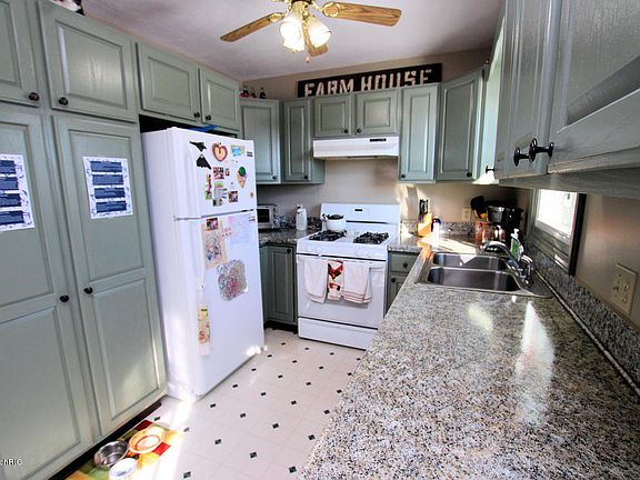 5th image of 9594 E 128th St