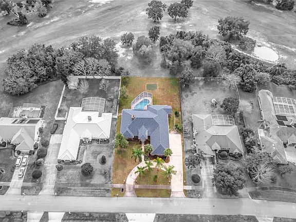2nd image of 386 Glen Abbey Ln