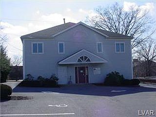 2nd image of 2111 Washington Blvd