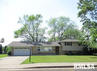 6725 N Kimberly Dr, Peoria, IL 61614
