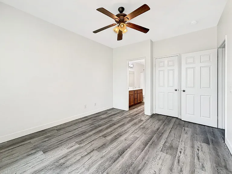 27044 Victoria Ln #103 — Photo 13