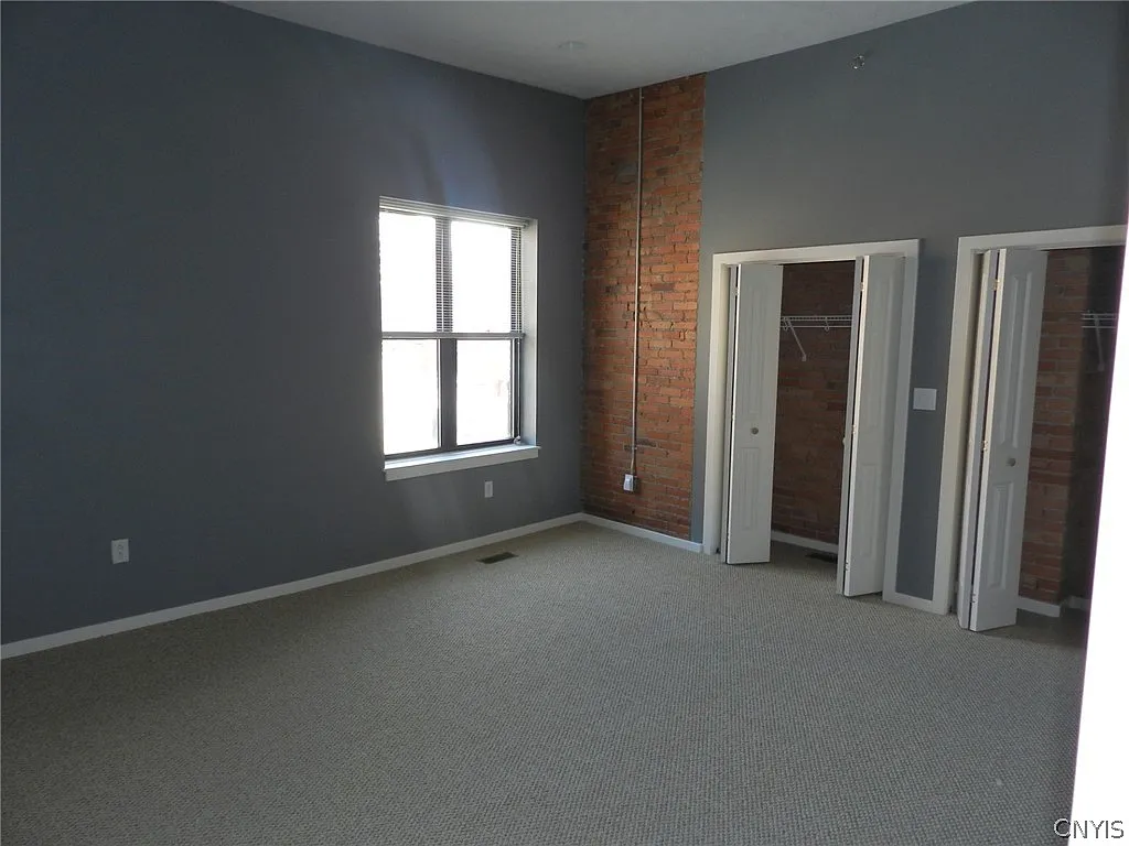 2 bed, 2.5 bath, 1500 sqft, $2,100 — Photo 3