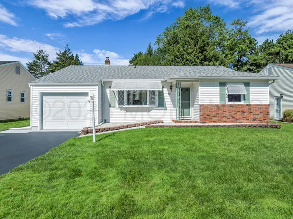 27 Nostrand Drive, Toms River, NJ 08757