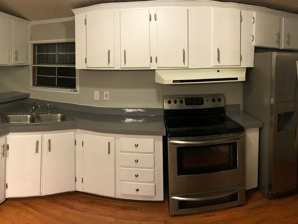 1st image of 121 Viewcrest Vlg