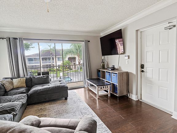 3rd image of 13830 Oneida Drive #B2