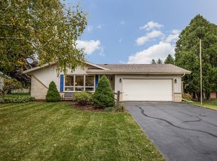 2815 Parkshire Dr, Racine, WI 53406