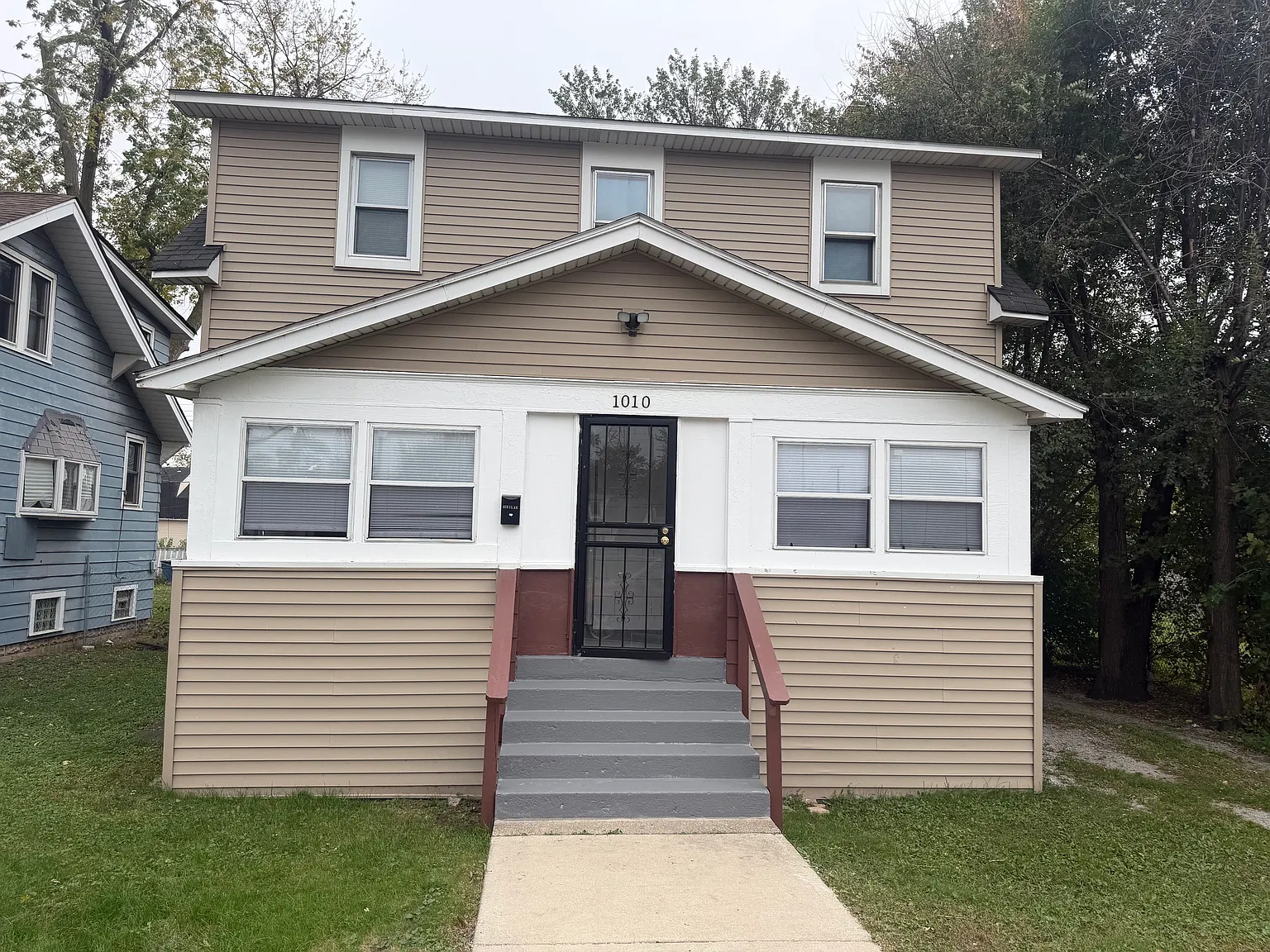4 bed, 1618 sqft, $2,100 — Photo 1