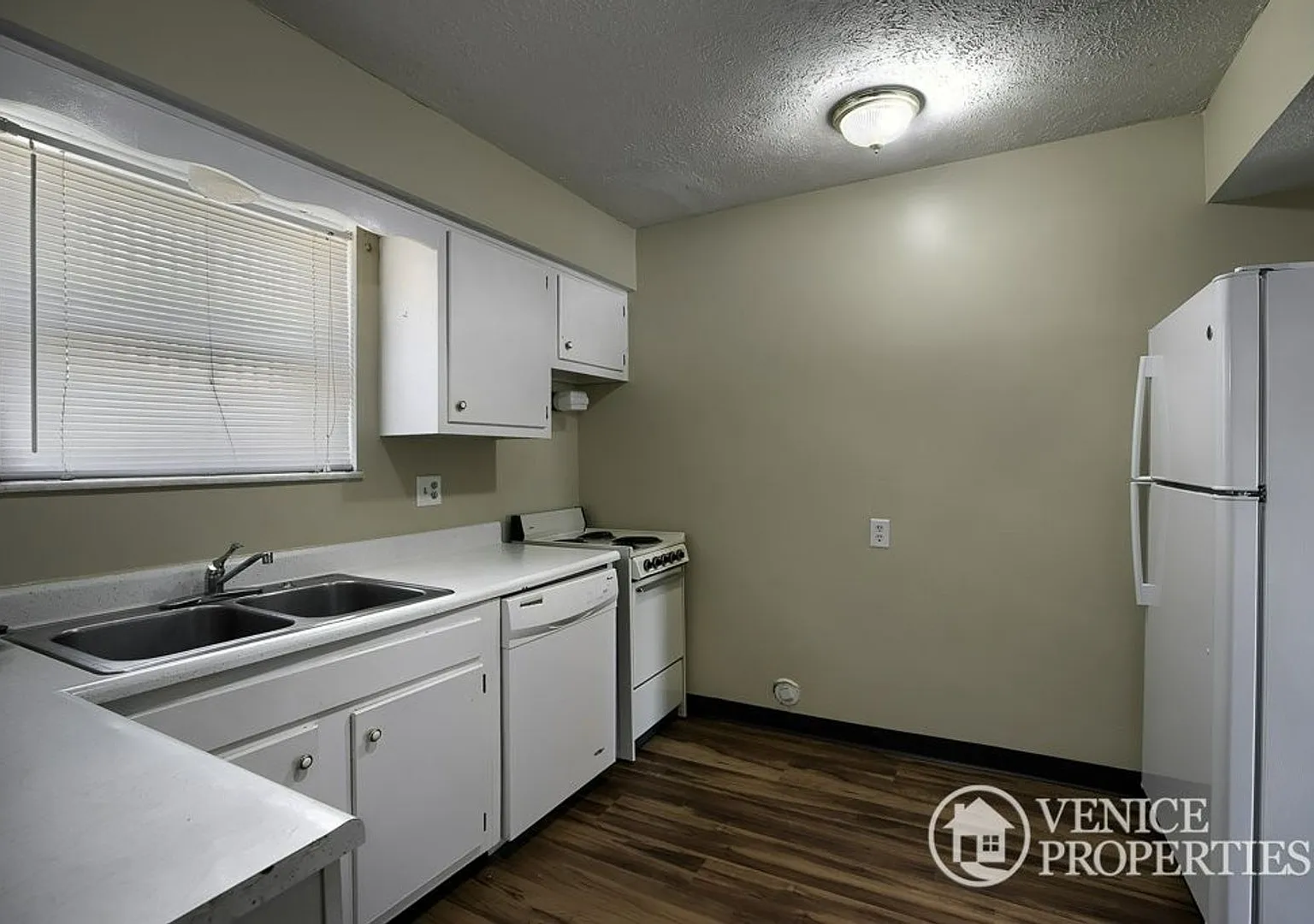 2 Bedroom On OSU Campus — Photo 2