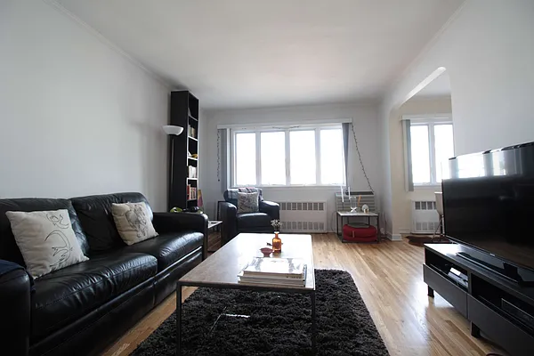 Rented by Compass | media 12