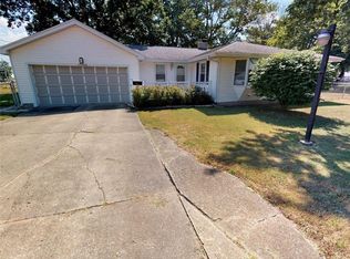 1750 S Phyllis Dr, Decatur, IL 62521