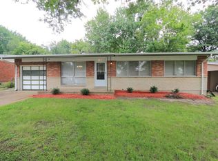 9756 Tullamoor Dr, Saint Louis, MO 63136
