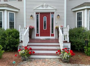15 Cherrywood Dr, Nashua, NH 03062