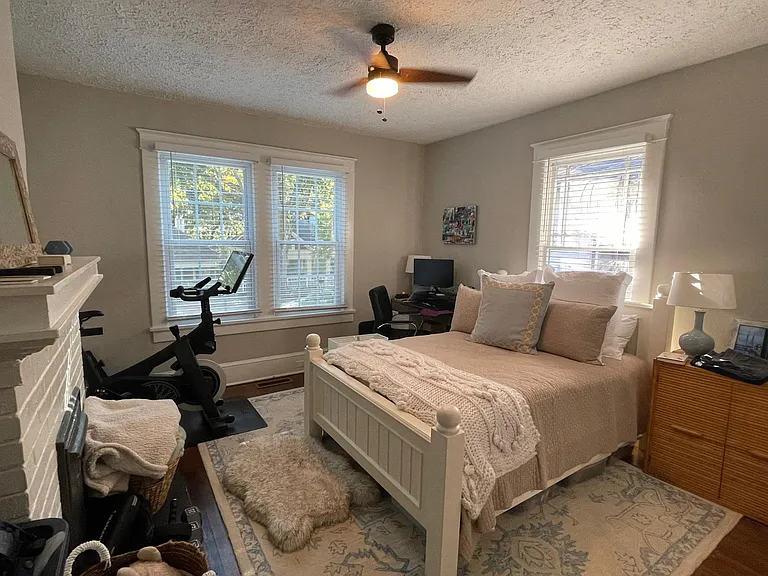 Guest bedroom