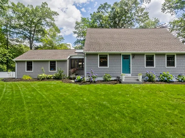 113 Chiswick St, Longmeadow, MA 01106