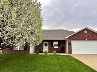 1381 Matthew St, Fulton, MO 65251