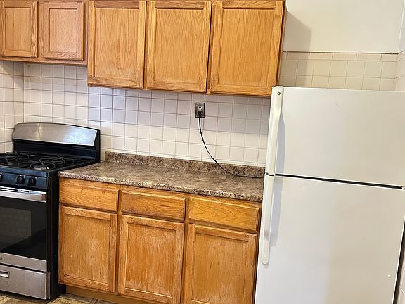 3rd image of 6343 N Oakley Ave APT 3E