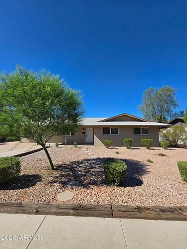 620 E Broadway Ln Photo 1