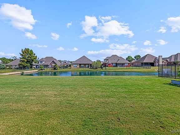 5th image of 5531 Stapleton Dr