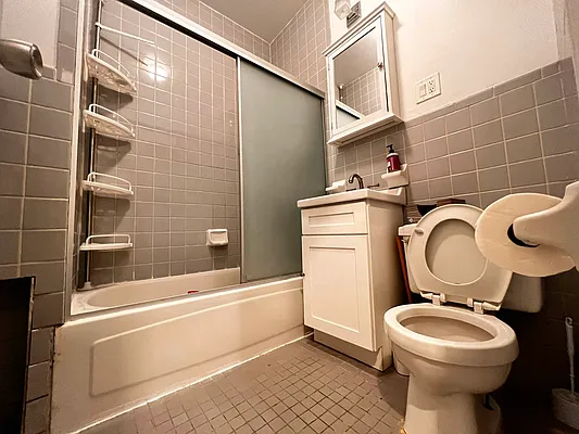 Rented by DGW N Y Realty Group LLC | media 11