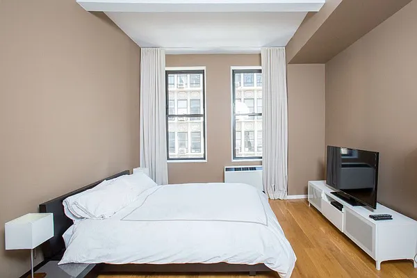 Rented by iAdvise Real Estate LLC | media 17