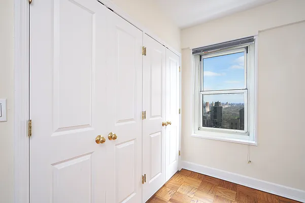 Rented by Compass | media 7