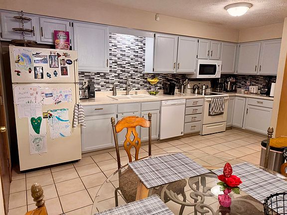 5th image of 774 Tulip Ln