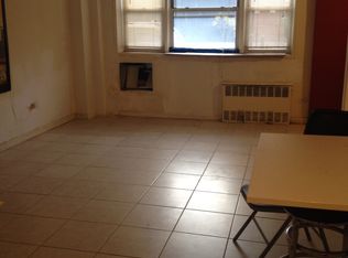 5015 39th St, Queens, NY 11104