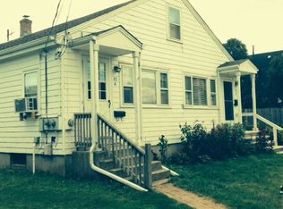 27 Maplewood Rd #A, Middletown, RI 02842