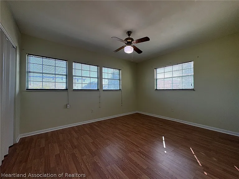 401 E Main St — Photo 6