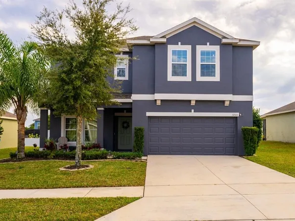 3260 Zander Dr, Grand Island, FL 32735