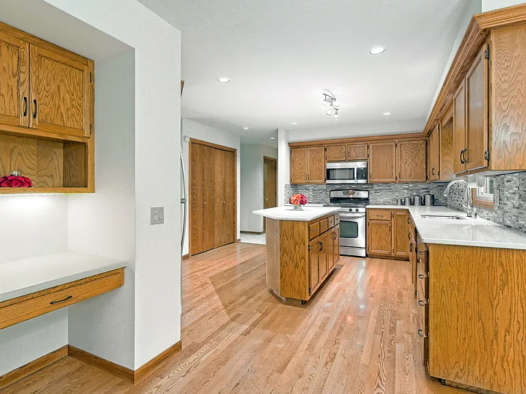 7126 New Washburn Way — Photo 16