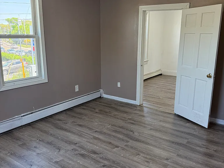635 Fall River Ave #3B — Photo 7