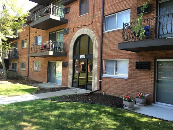 2340 186th St APT 21, Lansing, IL 60438