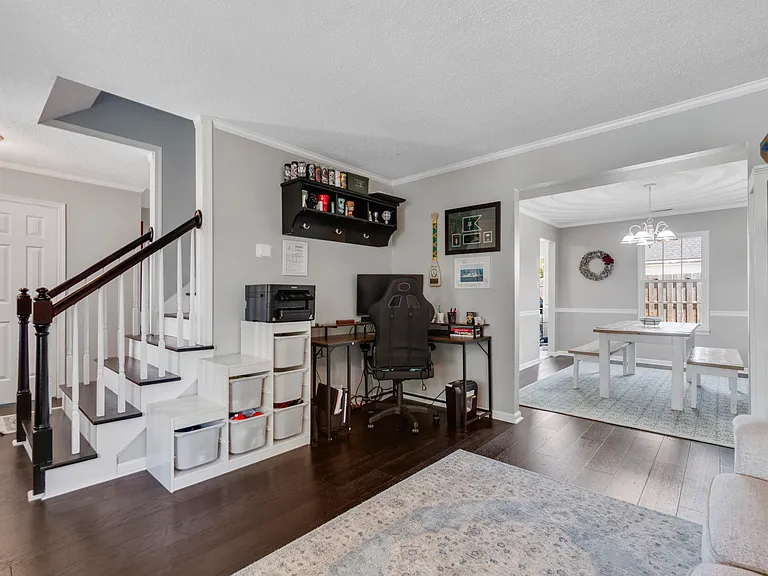 2612 Loudoun St — Photo 9