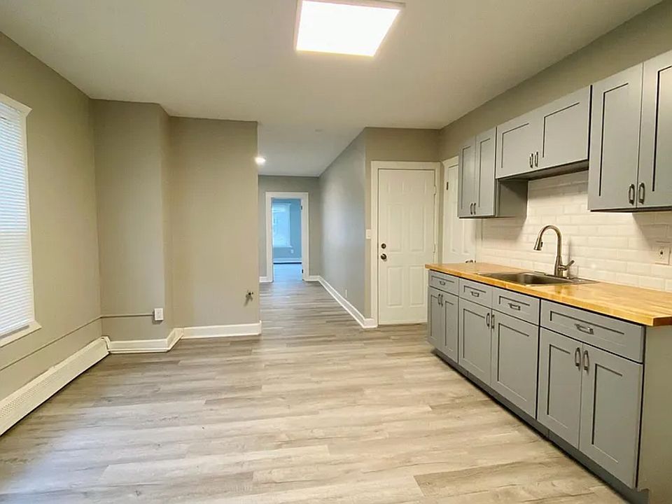 2nd image of 87 Caroline St APT 2