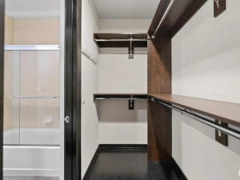 655 S Hope St #1006 — Photo 14