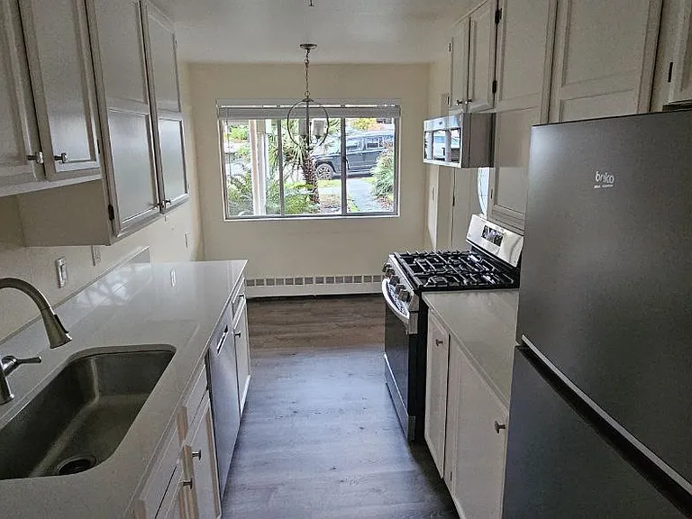 19 Ward St #3 — Photo 9