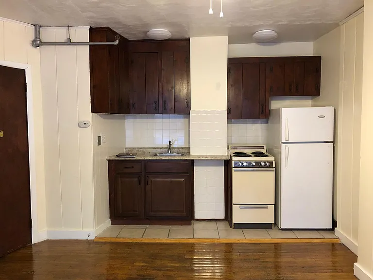 7 Phillips St #2 — Photo 3