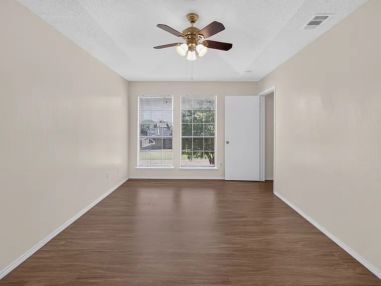 5719 Red Cactus Ct — Photo 10